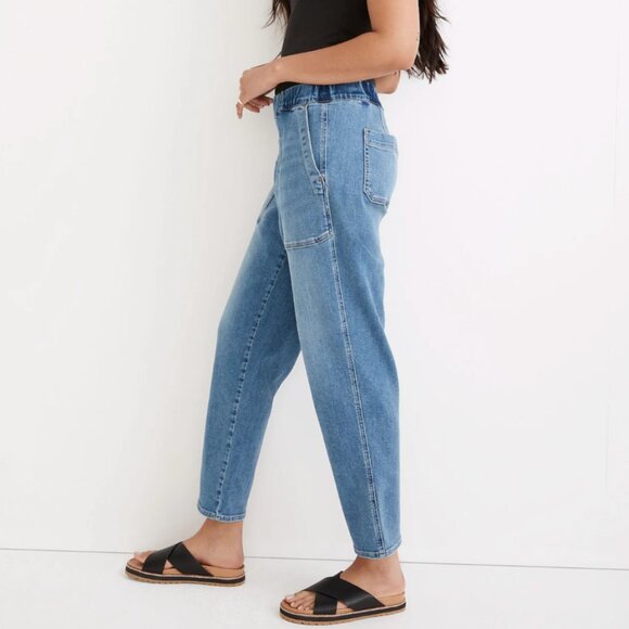 NWOT Pull-On Relaxed Jeans in Boyer Wash - Picture 3 of 4